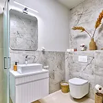 Szklarska Village - W Malowniczej Okolicy, Obok Dino Parku - By Royal Aparts Appartement *