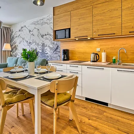 Apartment Szklarska Village - W Malowniczej Okolicy, Obok Dino Parku - By Royal Aparts *