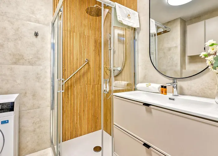 Apartment Szklarska Village - W Malowniczej Okolicy, Obok Dino Parku - By Royal Aparts *